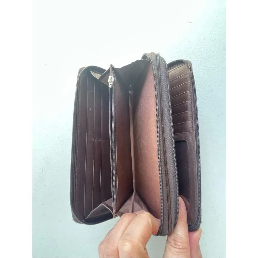 Tumi Brown Leather Wallet - Picture 9 of 10